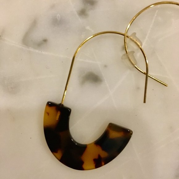 C&C 14k Gold Earrings - Picture 6 of 6